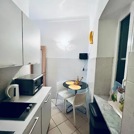 Appartement Posto Unico A San Remo
